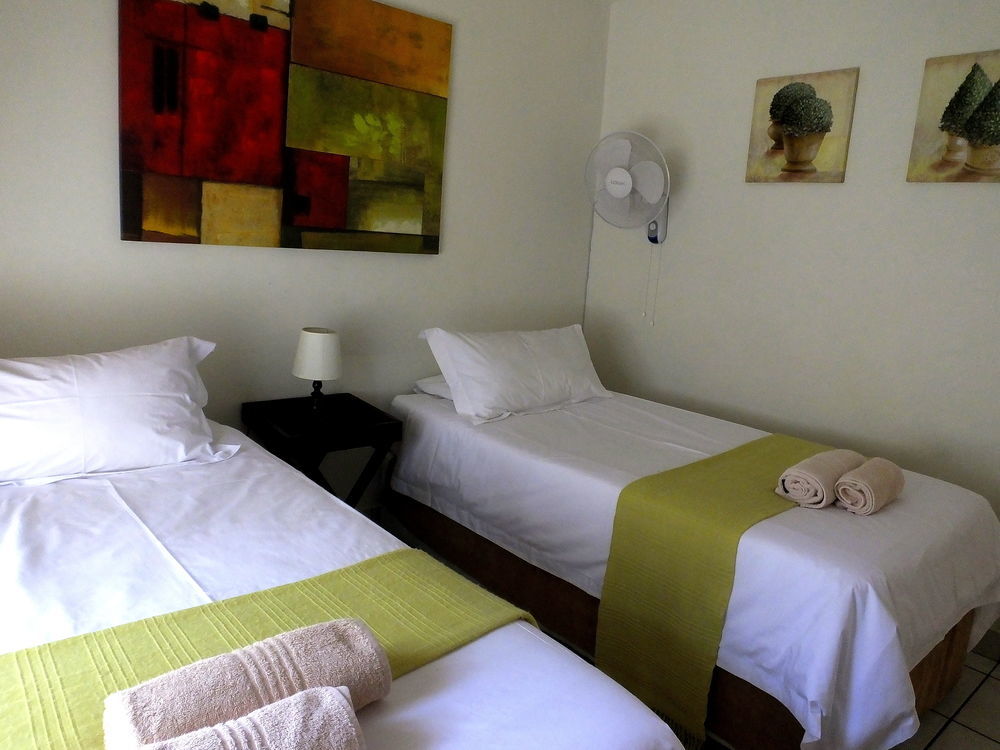 Sunshine Self Catering Apartment Mbombela Exterior photo