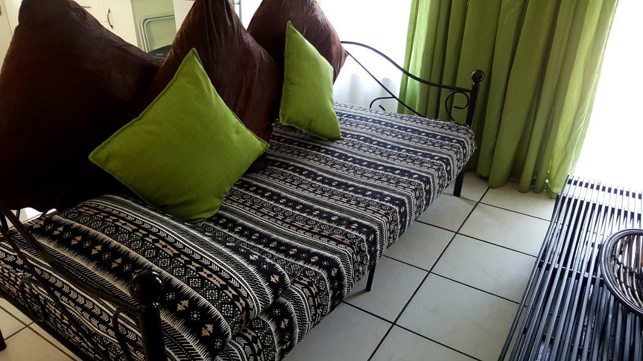 Sunshine Self Catering Apartment Mbombela Exterior photo